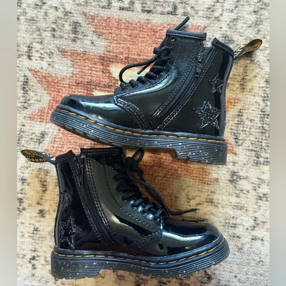 Dr. Martens Toddler Size 8 1460 Glitter Star Patent Lace Up Boots Black